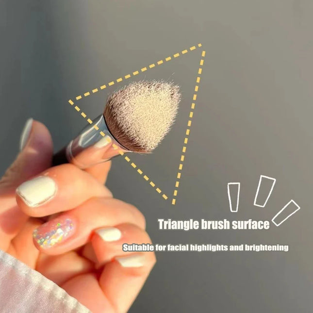 1Pcs Angled Triangle Highlighter Brush Nose Contour Concealer Brush Brighten Under Eye Synthetic Hair Makeup Foundation Brush